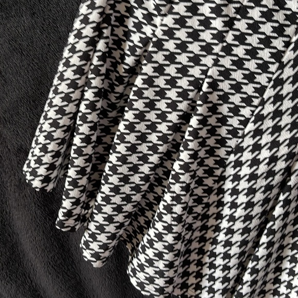 2 pic set - Picture 5 of 5